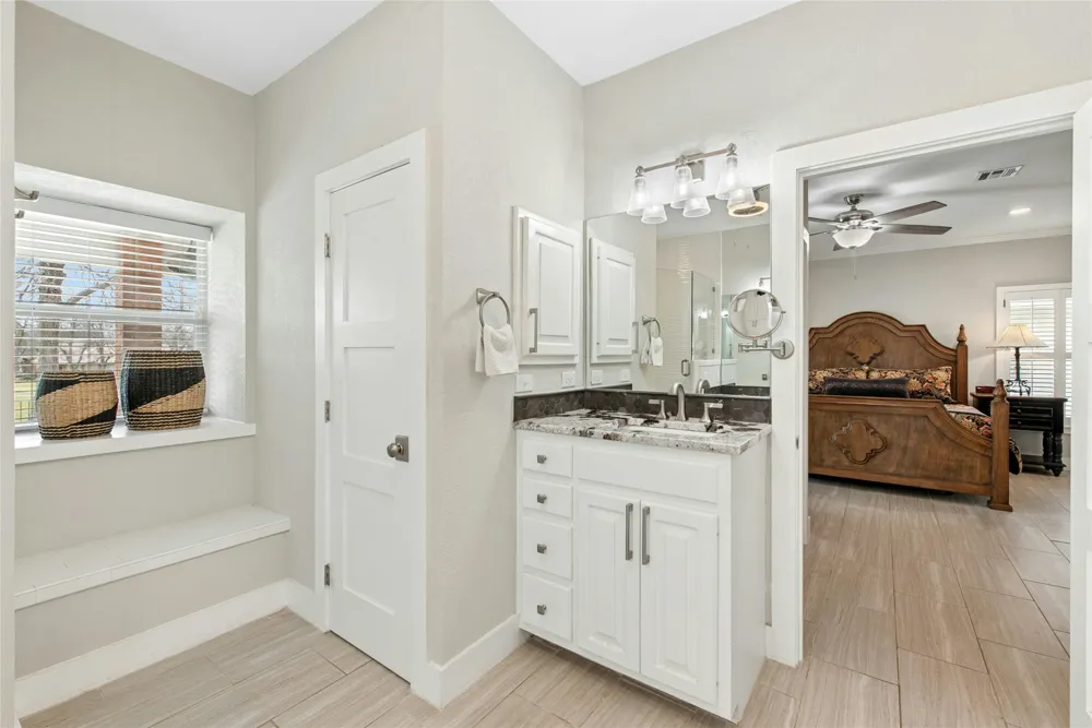 407 Olympia Fields Street Meadowlakes, TX 78654