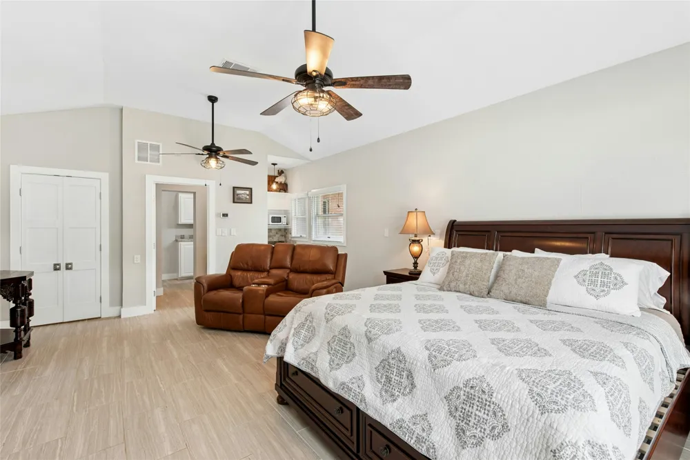 407 Olympia Fields Street Meadowlakes, TX 78654