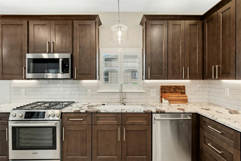 407 Olympia Fields Street Meadowlakes, TX 78654