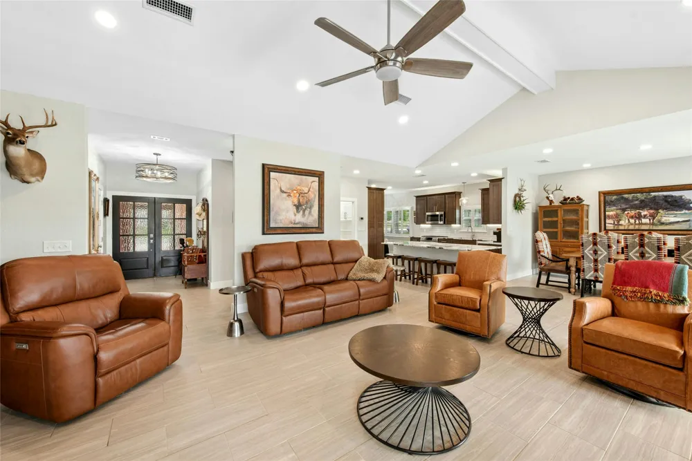407 Olympia Fields Street Meadowlakes, TX 78654