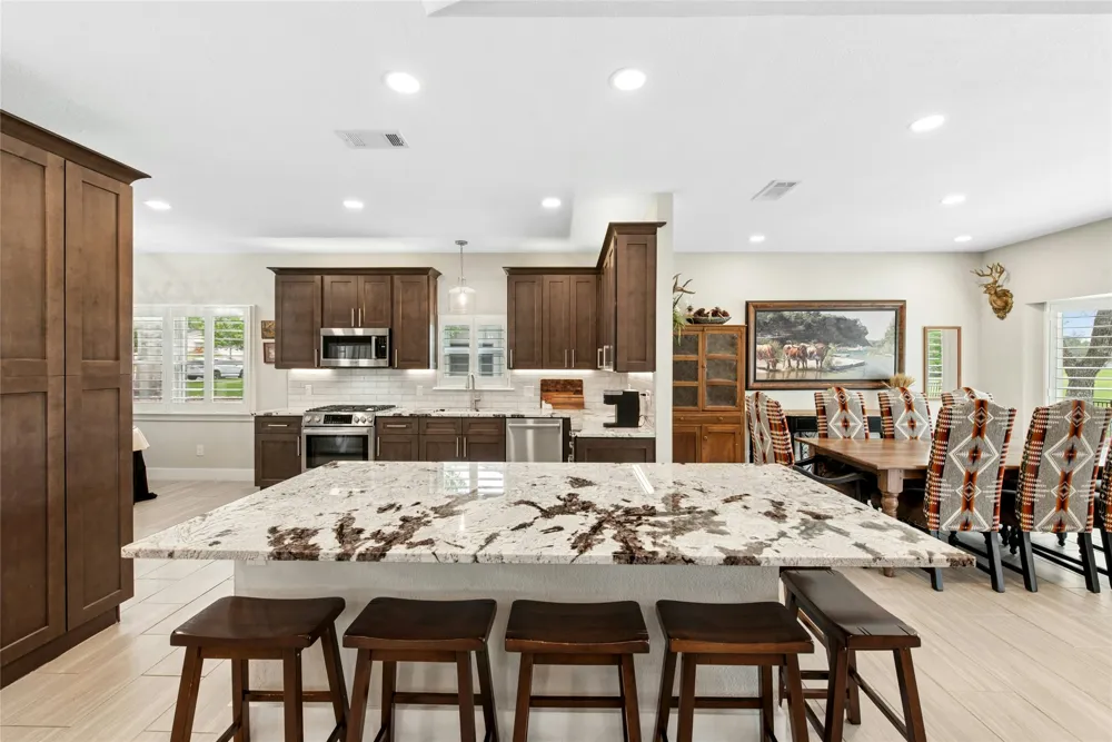 407 Olympia Fields Street Meadowlakes, TX 78654