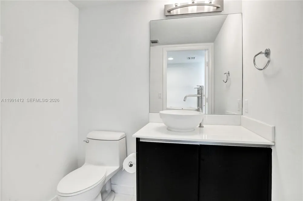 665 NE 25th St #2105 Miami, FL 33137