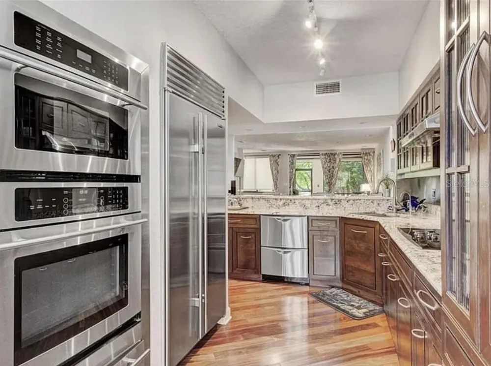 1926 HARBOURSIDE DRIVE #1302 Longboat Key, FL 34228