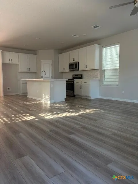 1653 Coral Sunrise Trail Leander, TX 78641