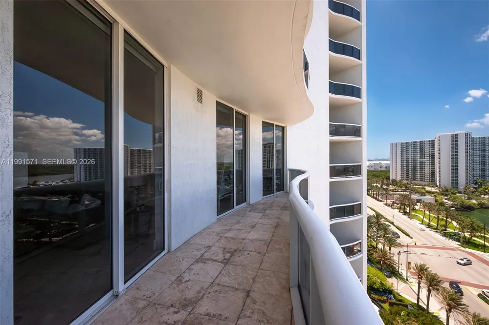16001 collins ave #1005 Sunny Isles Beach, FL 33160