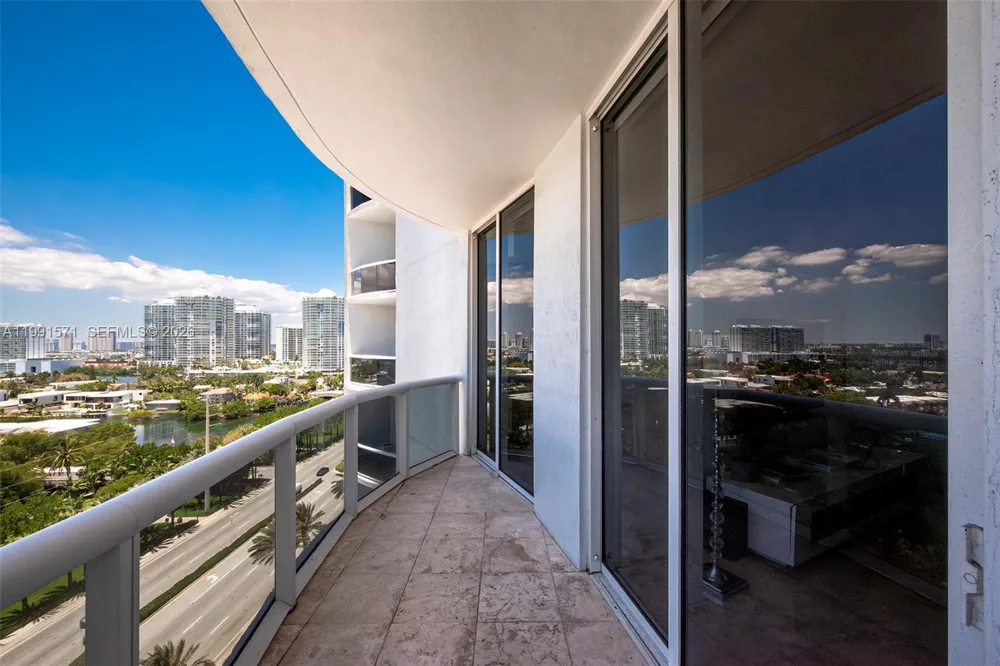 16001 collins ave #1005 Sunny Isles Beach, FL 33160