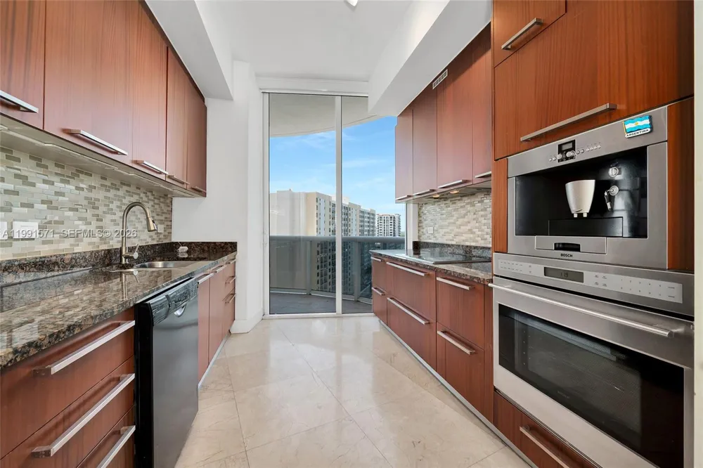 16001 collins ave #1005 Sunny Isles Beach, FL 33160