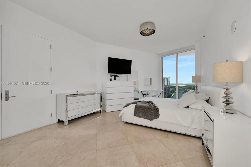 16001 collins ave #1005 Sunny Isles Beach, FL 33160