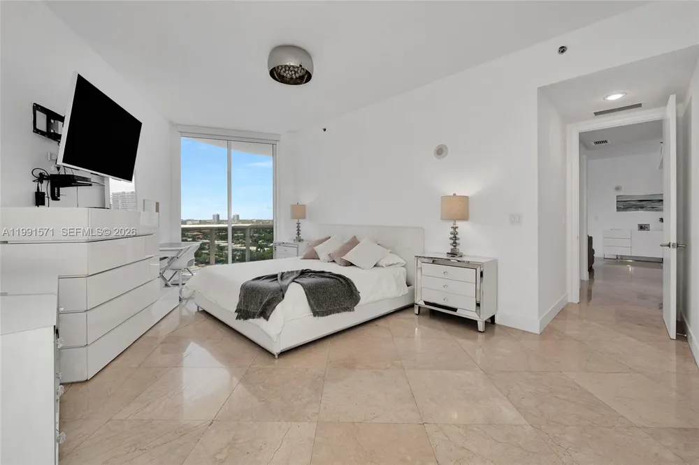 16001 collins ave #1005 Sunny Isles Beach, FL 33160