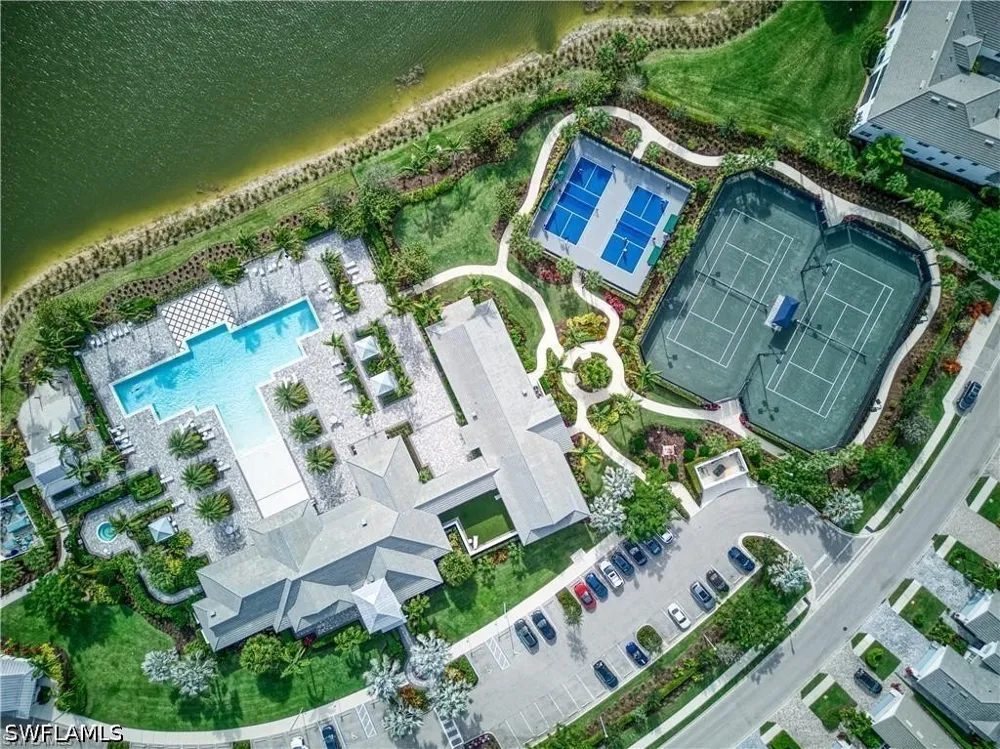Saint Lucia Drive Naples, FL 34114