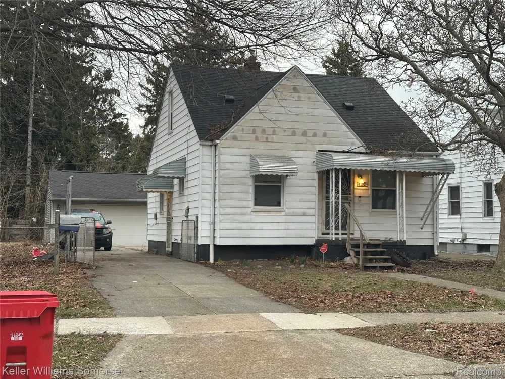 14639 Jacob Avenue Eastpointe City, MI 48021