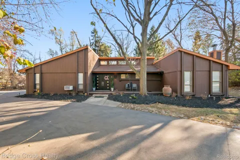 24459 Bloomington Court