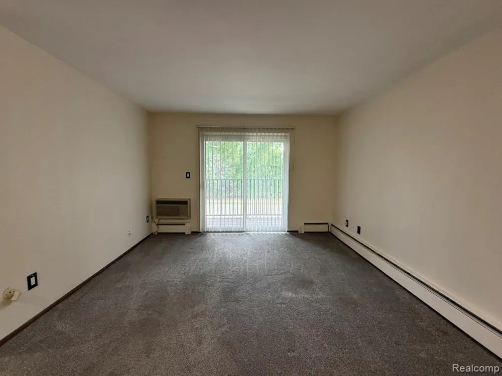 19585 Masonic Boulevard #21 Roseville City, MI 48066