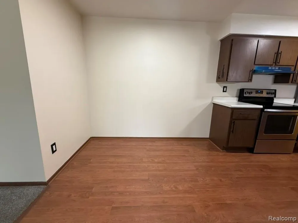 19585 Masonic Boulevard #21 Roseville City, MI 48066