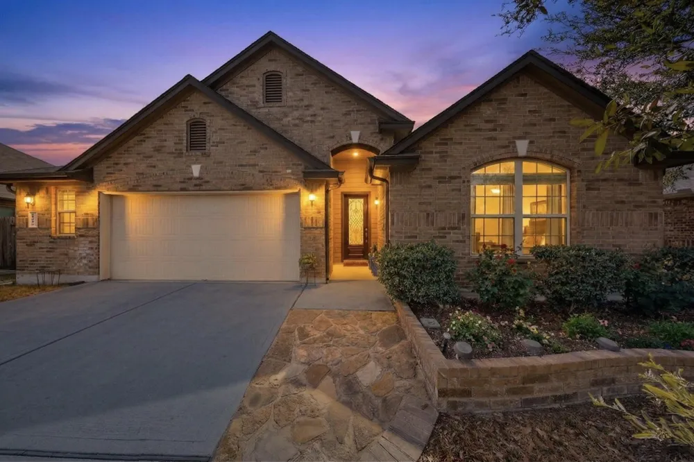 296 Still Hollow Creek Buda, TX 78610