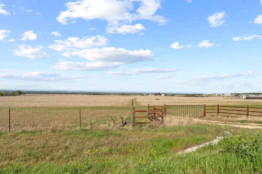 1600 Fm-970 Florence, TX 76527