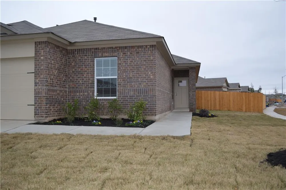 2800 Bridekirk Drive Round Rock, TX 78664