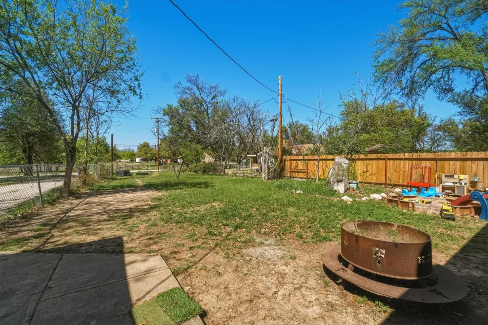 1306 Westhill Lane Coleman, TX 76834