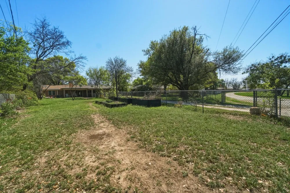1306 Westhill Lane Coleman, TX 76834