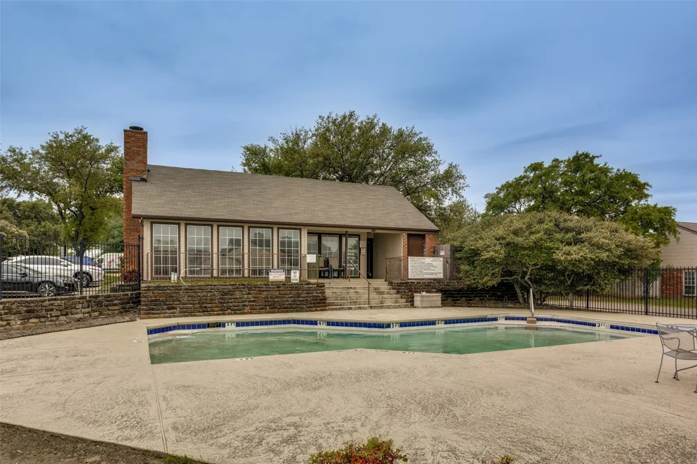 1106 Woburn Drive Garland, TX 75043