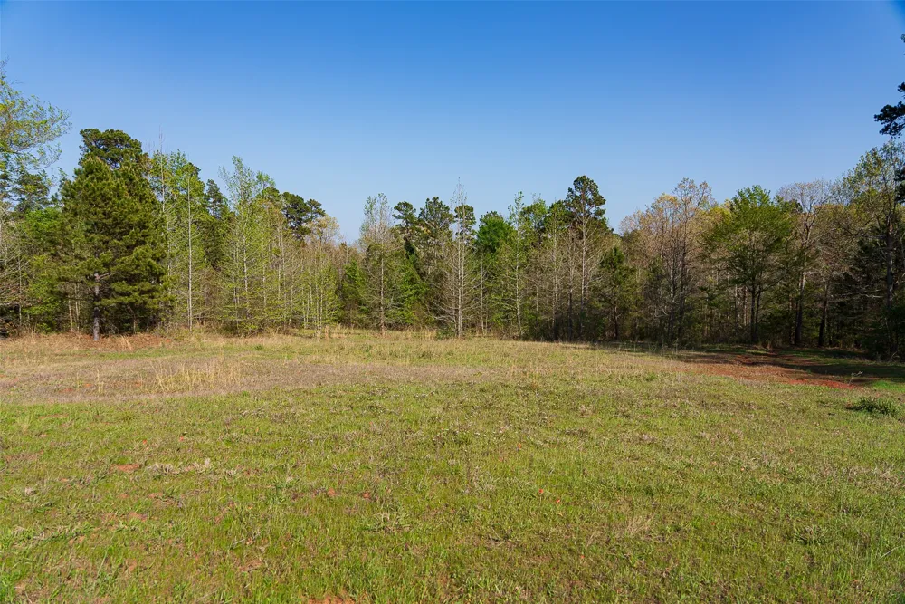 923 W Main St Ore City, TX 75683