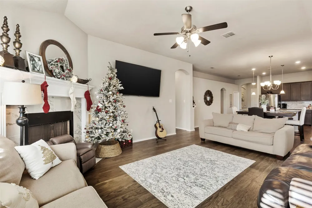 117 Cheryl Drive Keene, TX 76059