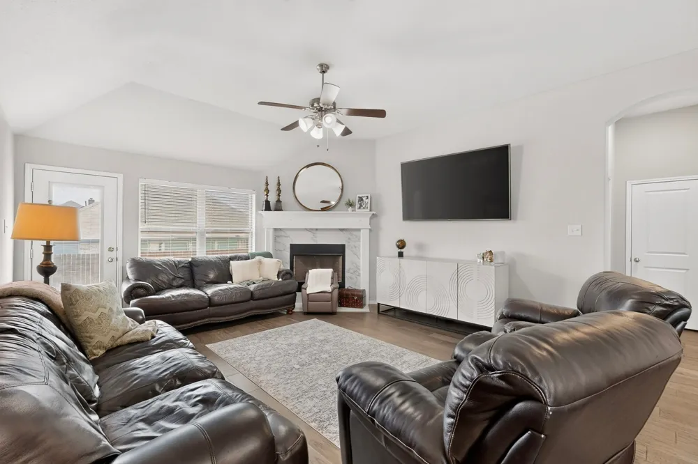 117 Cheryl Drive Keene, TX 76059