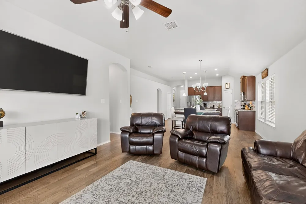 117 Cheryl Drive Keene, TX 76059