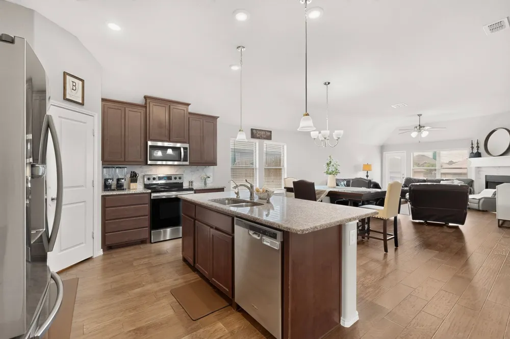 117 Cheryl Drive Keene, TX 76059