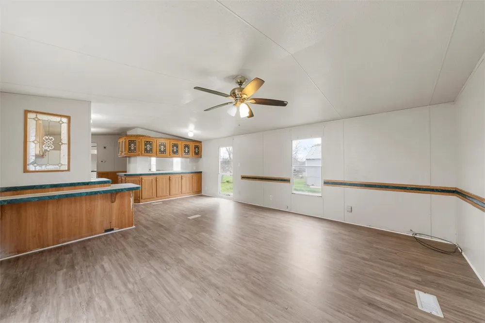 9100 5th Street Crawford, TX 76638