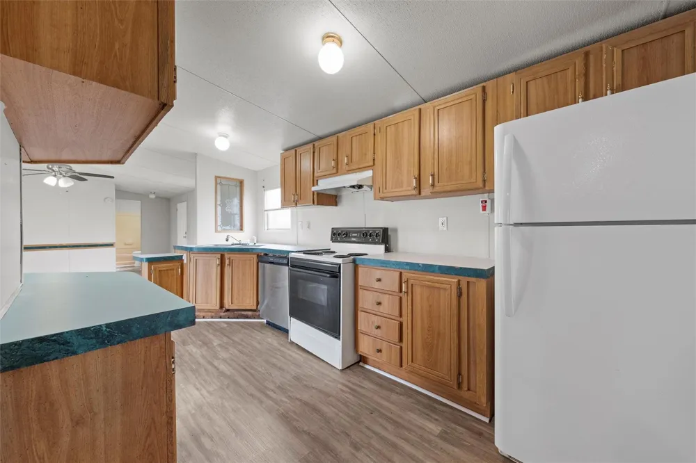 9100 5th Street Crawford, TX 76638