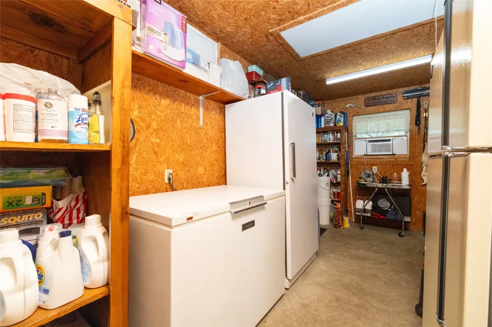 970 Live Oak Road Santo, TX 76472