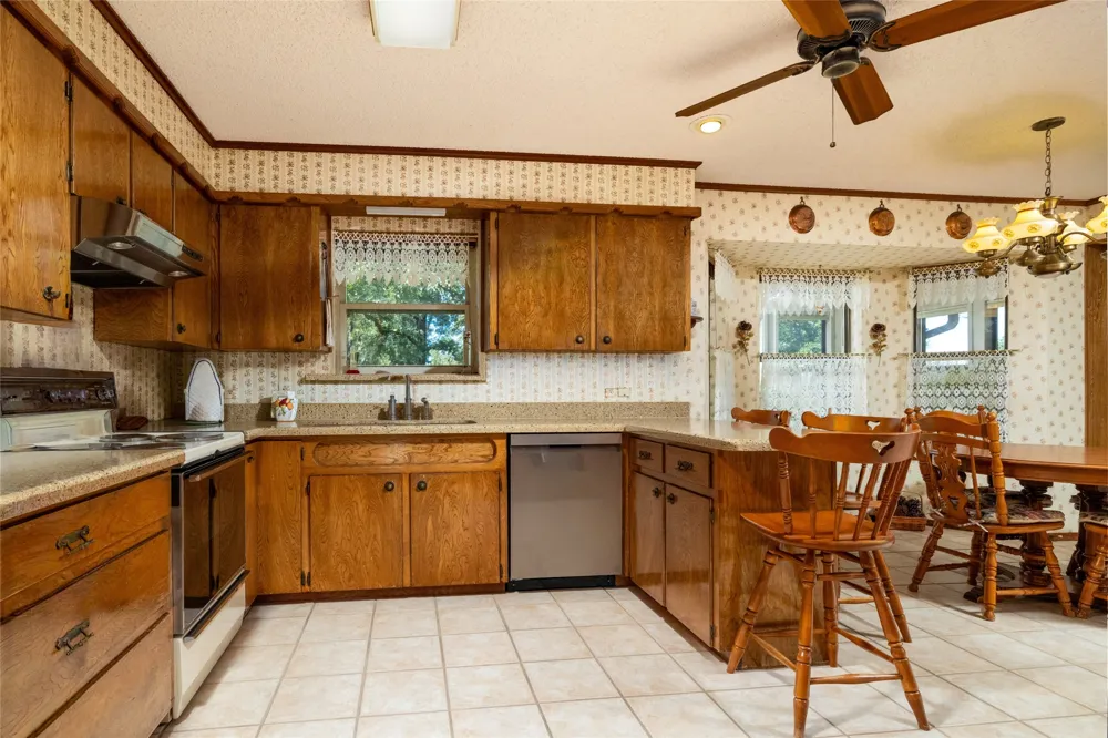 970 Live Oak Road Santo, TX 76472