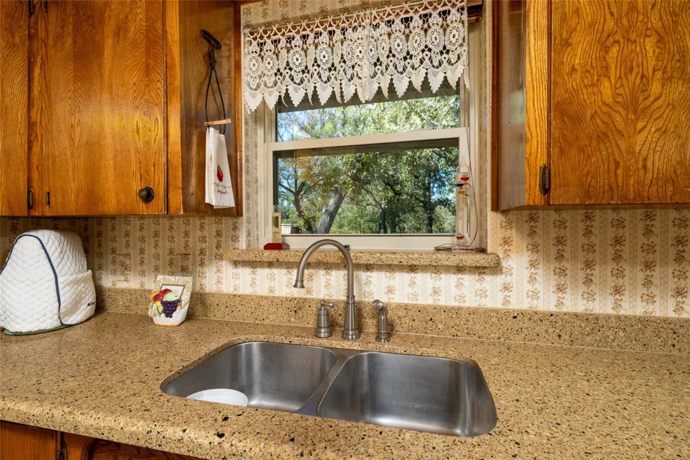 970 Live Oak Road Santo, TX 76472