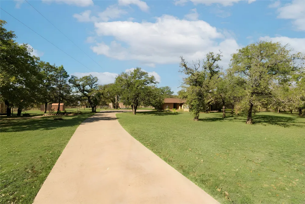 970 Live Oak Road Santo, TX 76472
