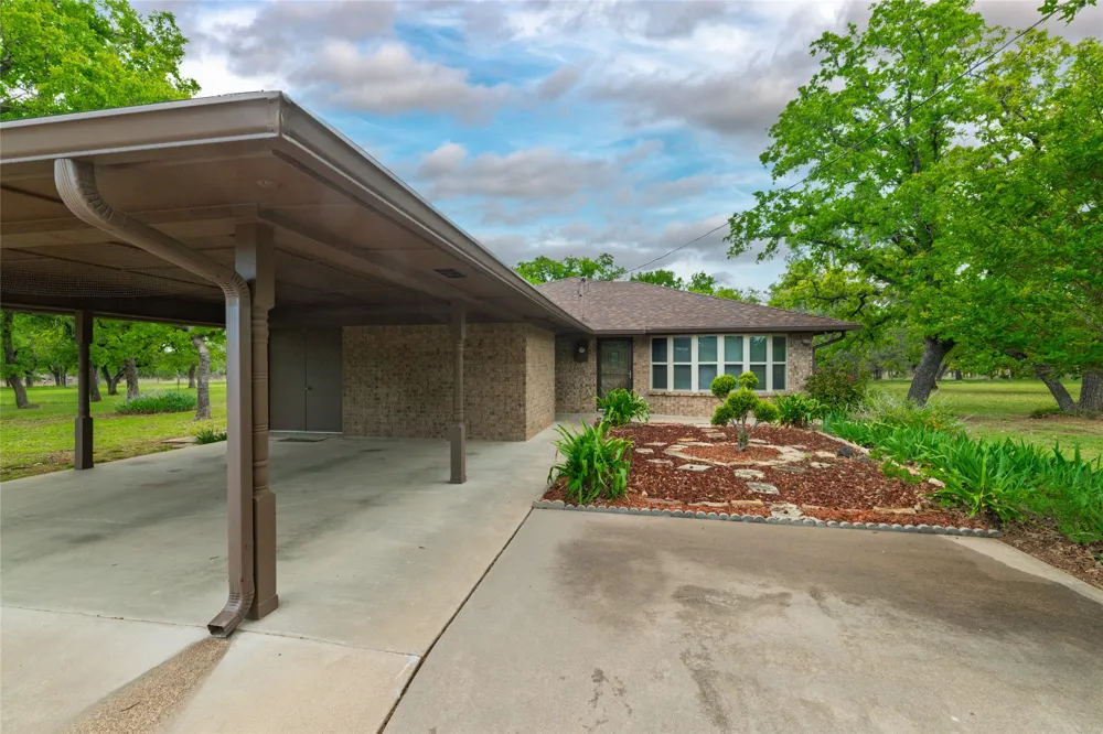 970 Live Oak Road Santo, TX 76472