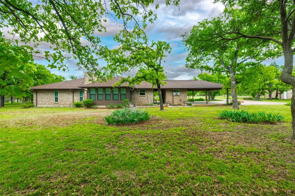 970 Live Oak Road Santo, TX 76472
