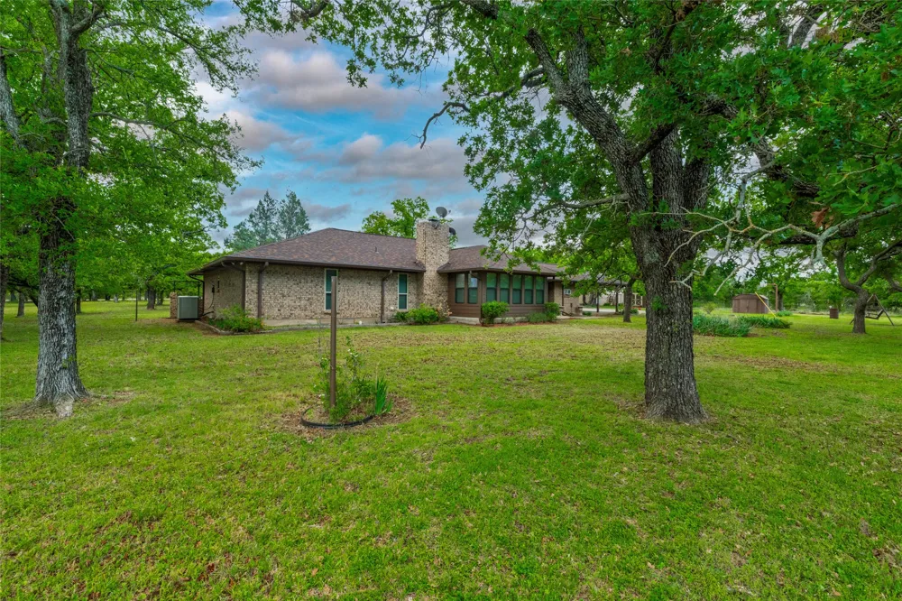 970 Live Oak Road Santo, TX 76472