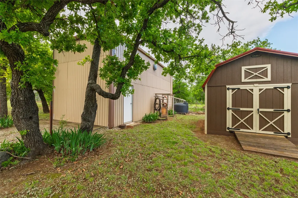 970 Live Oak Road Santo, TX 76472