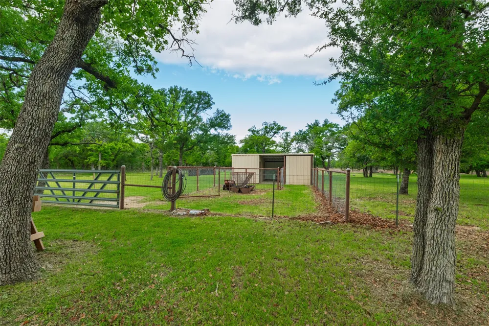 970 Live Oak Road Santo, TX 76472