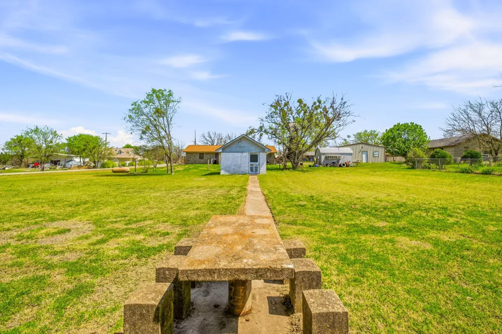 925 Kirk Street Hico, TX 76457