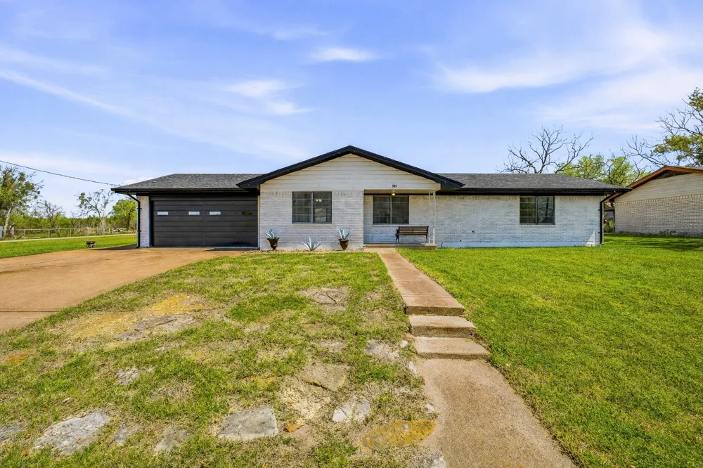 925 Kirk Street Hico, TX 76457