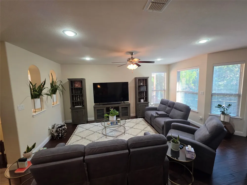 7305 Venice Drive #1 Grand Prairie, TX 75054