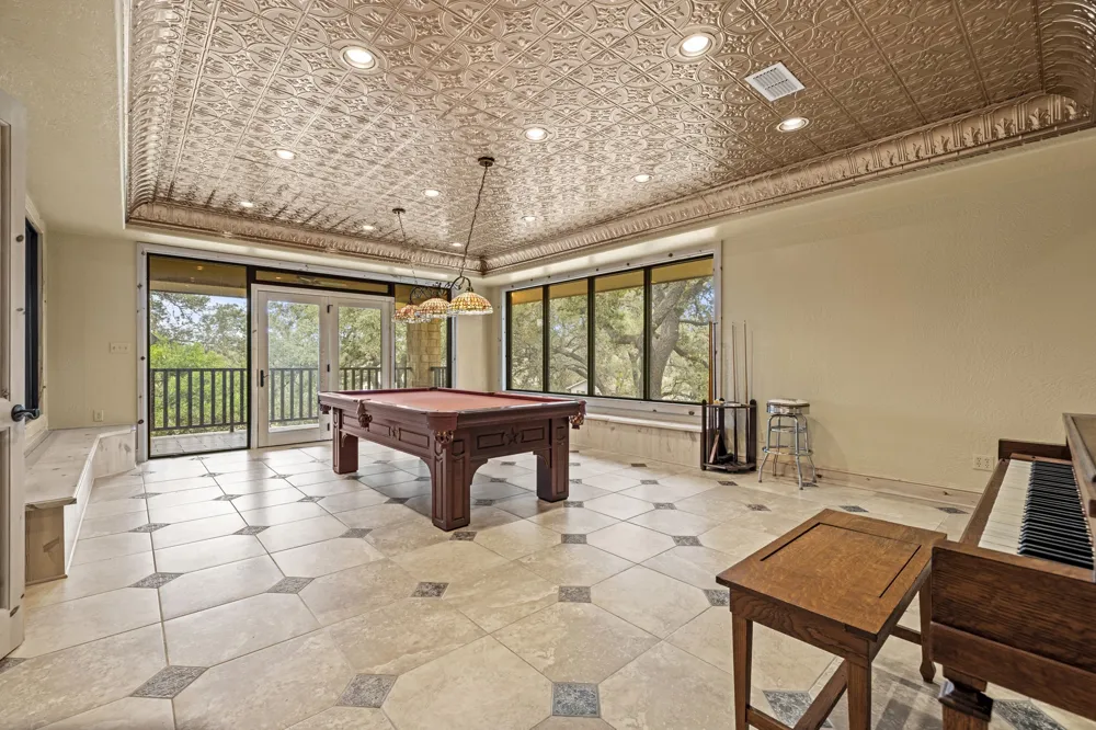 694 Scenic Circle Pipe Creek, TX 78063
