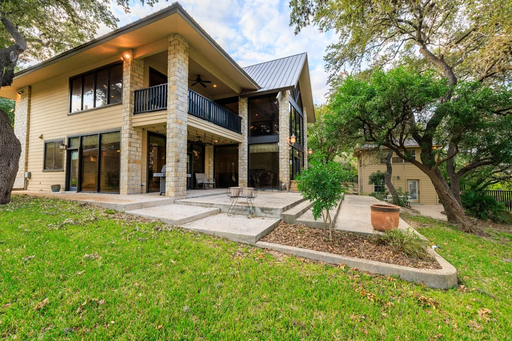 694 Scenic Circle Pipe Creek, TX 78063