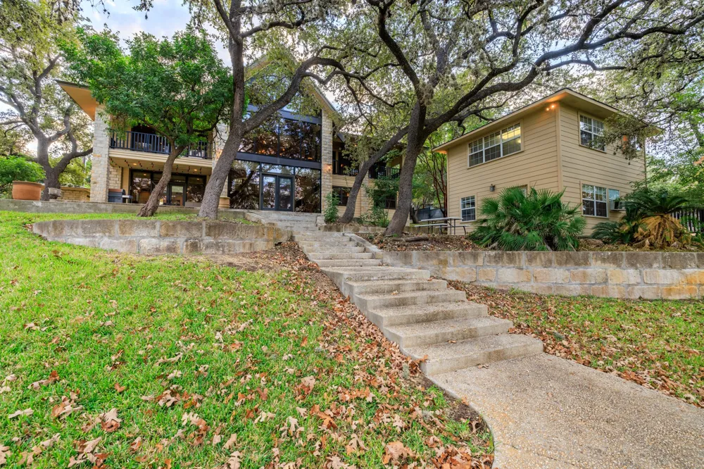 694 Scenic Circle Pipe Creek, TX 78063