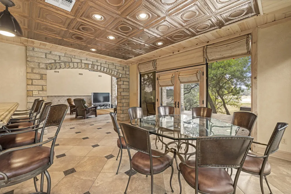 694 Scenic Circle Pipe Creek, TX 78063