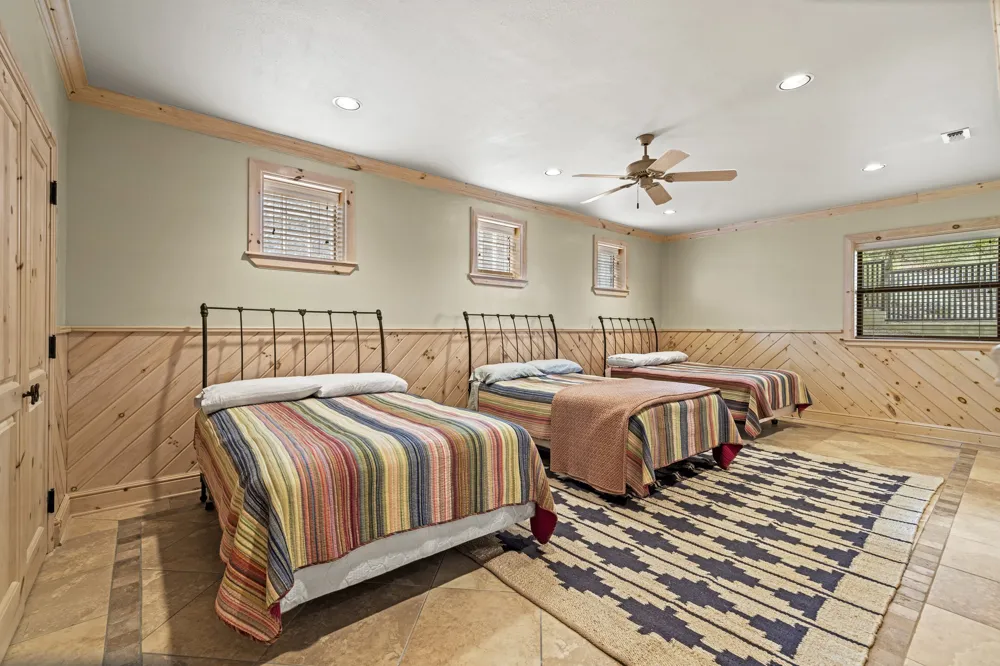 694 Scenic Circle Pipe Creek, TX 78063