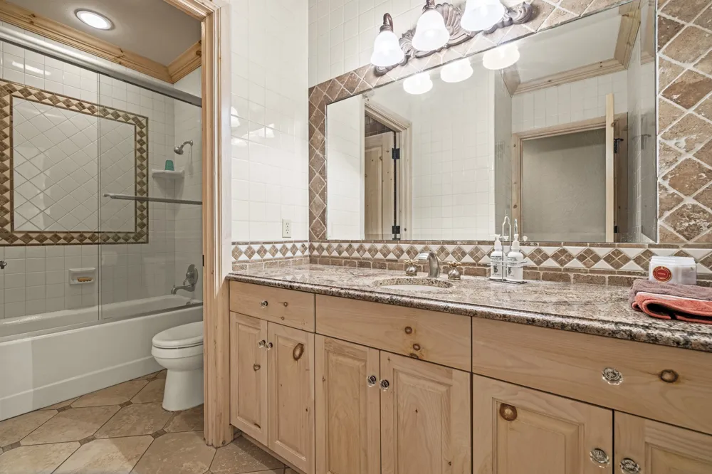 694 Scenic Circle Pipe Creek, TX 78063