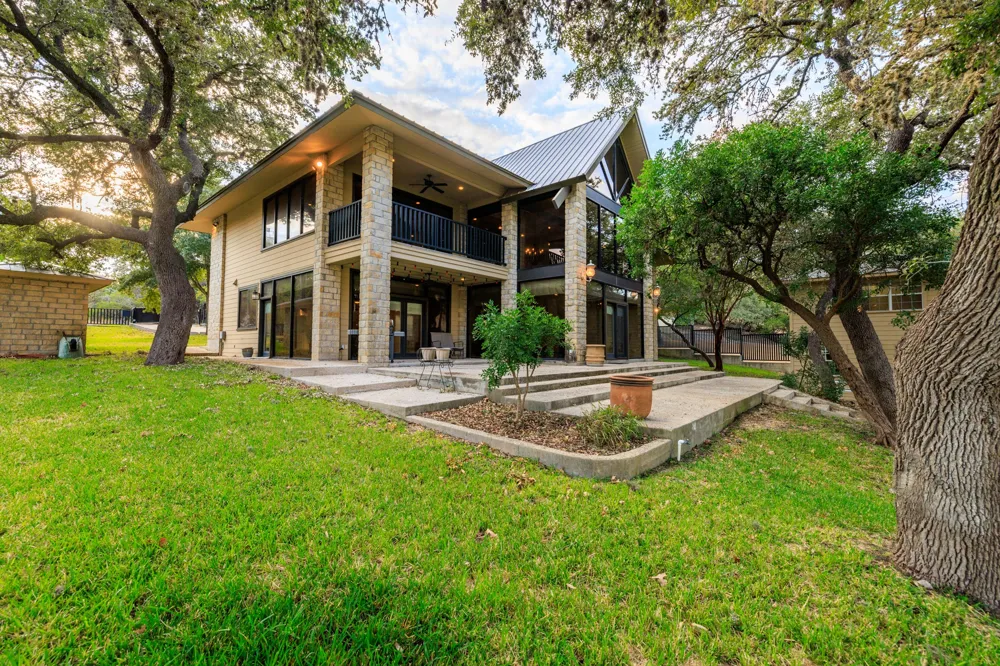 694 Scenic Circle Pipe Creek, TX 78063